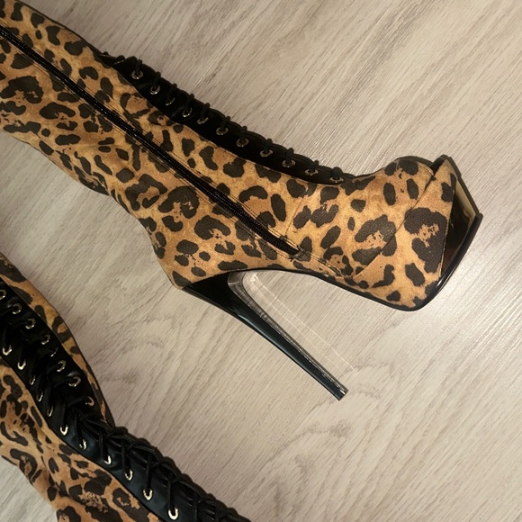 Luichiny Leopard Print Lace-Up Knee-High Boots - Size 6 - Picture 3 of 4